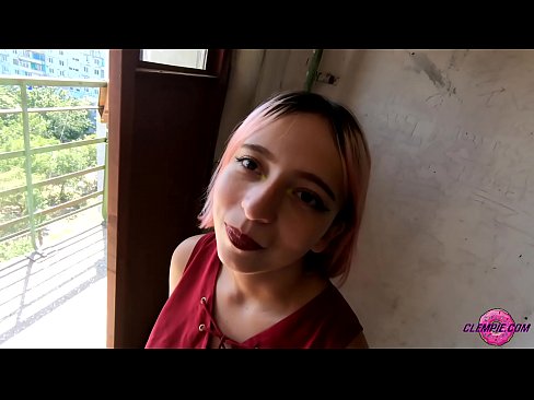 ❤️ Une étudiante sensuelle suce un étranger dans l'Outback - sperme sur son visage ❤❌ Fucking at fr.sexarxiv.ru ❌❤
